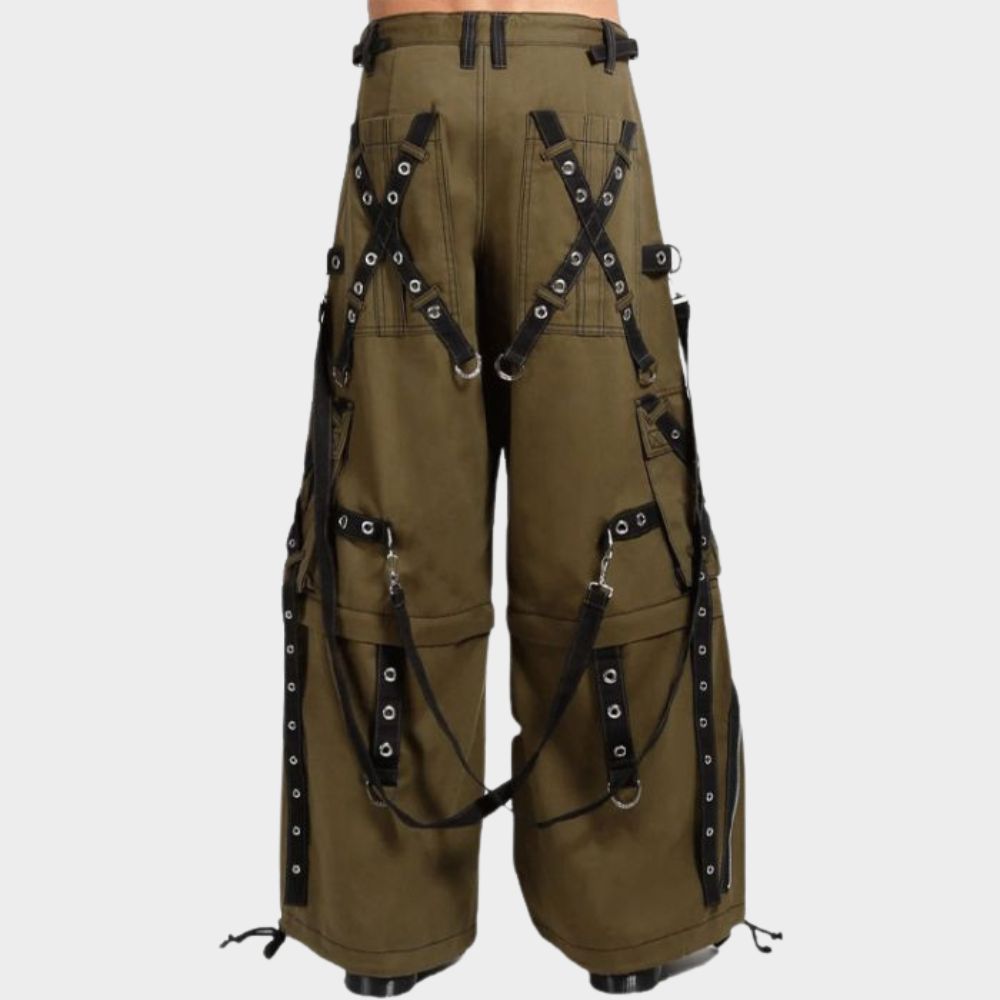 women wearing women gothic cargo pants at gothic clothings.